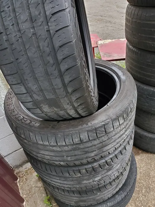 Tire K and h tire shop in Whitehall st 2