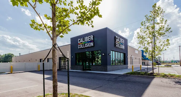 Caliber Collision & Auto Glass 6