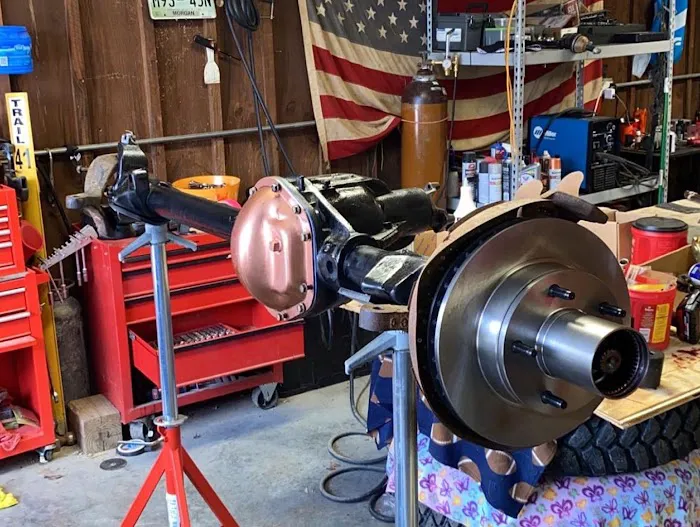 Rivers Garage 8