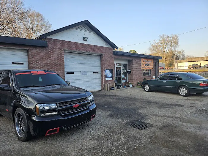 Dad's Garage LLC 4