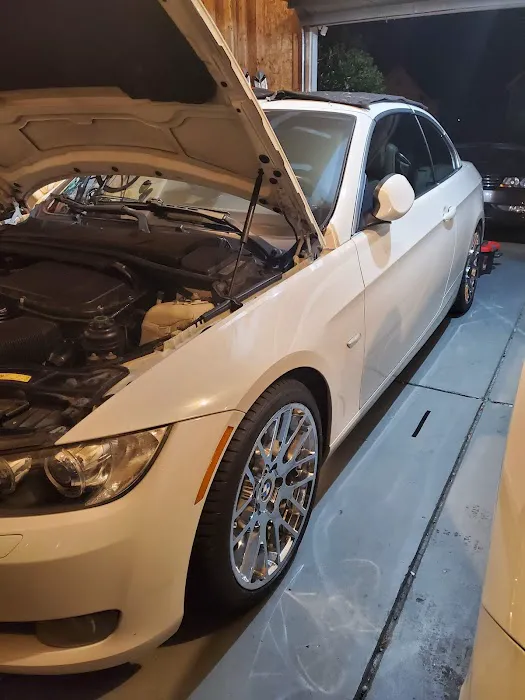Ariel's Auto Service 0