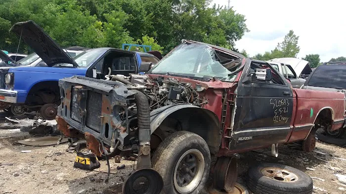 Carolina Salvage U-Pull-It 3
