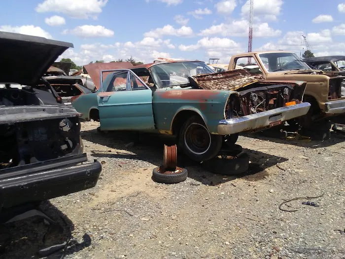 Carolina Salvage U-Pull-It 9