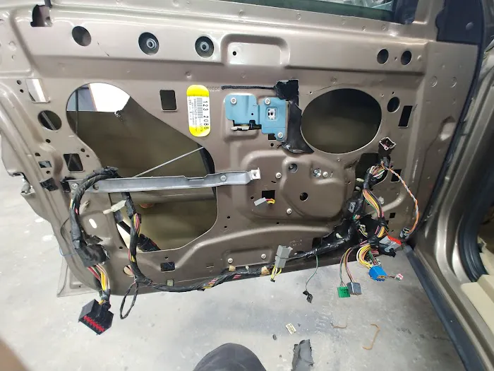 The New Classic Paint & Body, Inc 6
