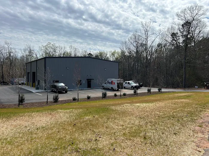 Dixie Truck Shop & Automotive 6