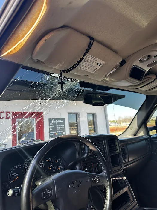 Action Auto Glass 7
