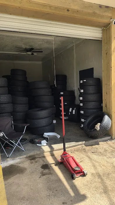 MECHANIC AND TIRE SHOP 5