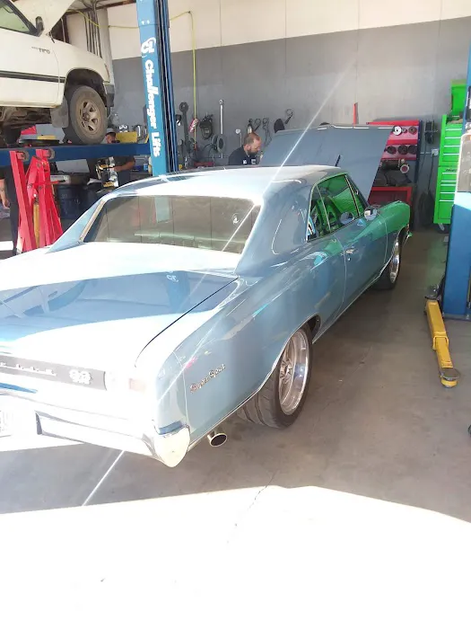 Sonora Auto Repair & Diesel 8