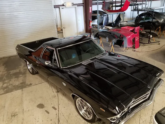 Ed's Custom Collision Center 8
