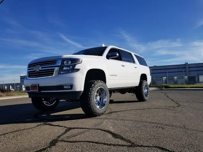 Ed's Custom Collision Center 3