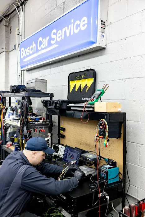 Auto Park Car Service Center 8