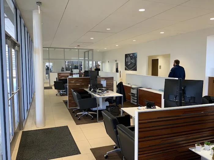 BMW Service - BMW of Elmhurst 3