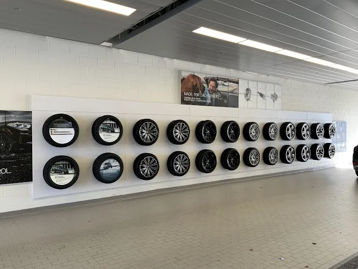 BMW Service - BMW of Elmhurst 1