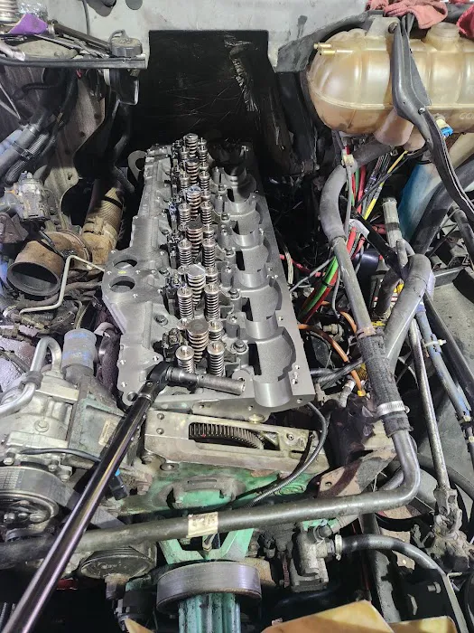 J & E Diesel Experts 3