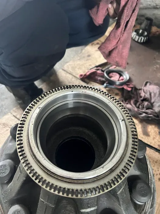 Central Truck Repair Shop 7