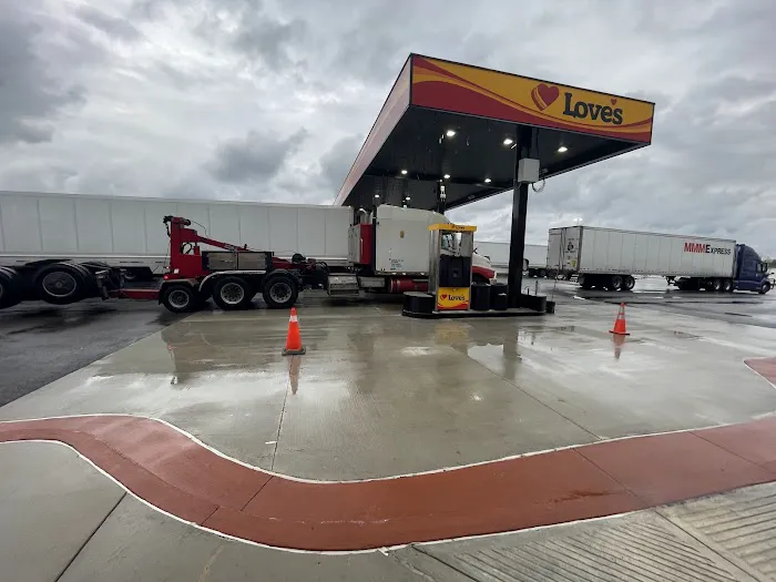 Speedco Truck Lube and Tires 1