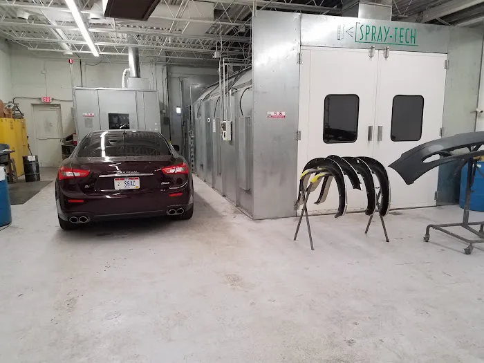 Earl's Collision Center & Auto Body Repair 2