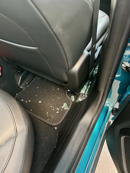 Defender Auto Glass - Elyria 0