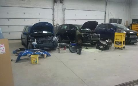 A J's Body Shop