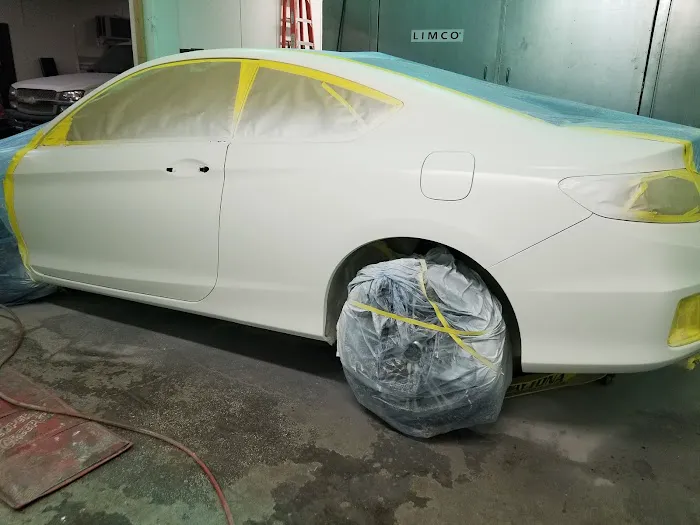 Lou's Auto Body 3