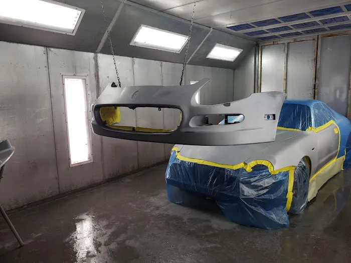 Lou's Auto Body 7