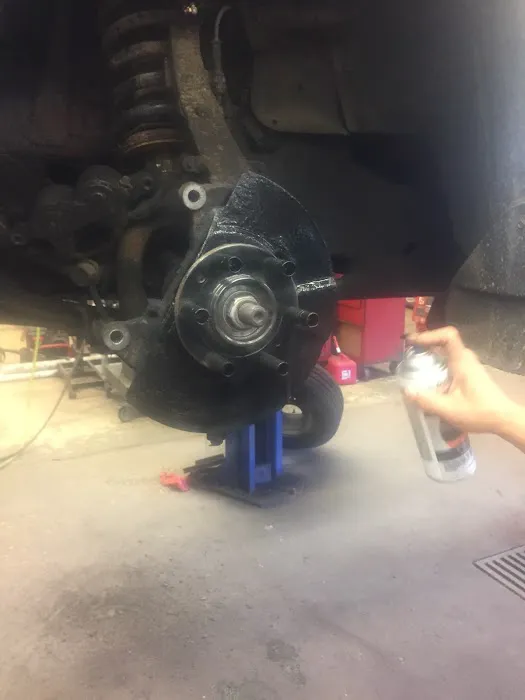 Huskie Auto Service 2