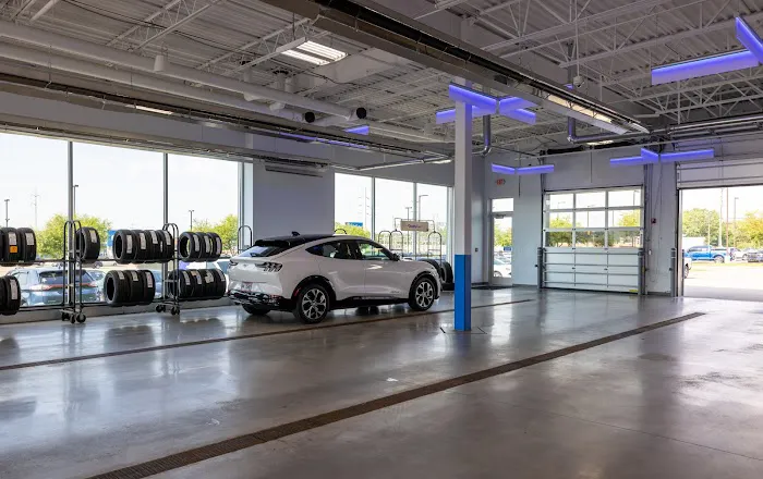 AutoNation Ford North Canton Service Center 4