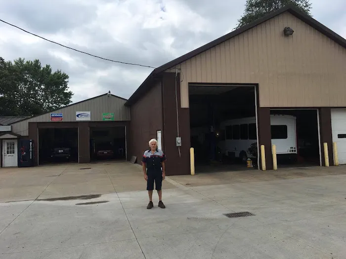 Dickerhoof's Garage & Wheel Alignment Inc. 0