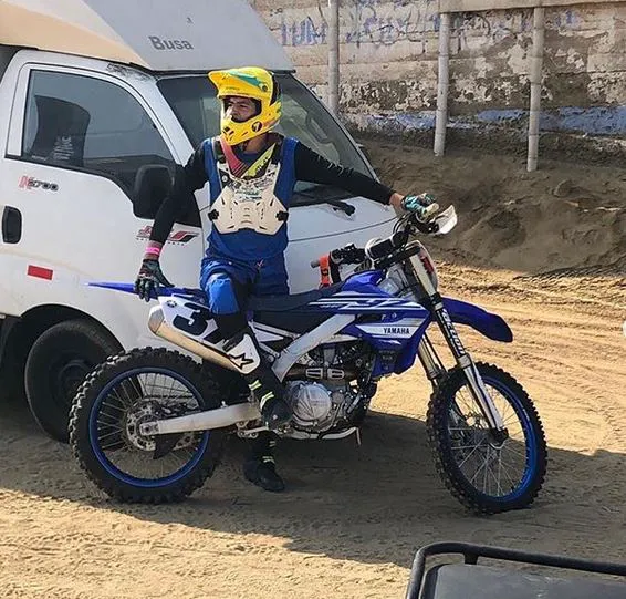 Pro-Action Suspension 8