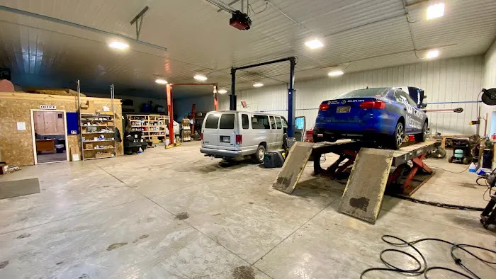 Hilltop Auto Repair LLC 0