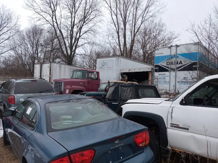 Howard & Sons Towing & Salvage 2