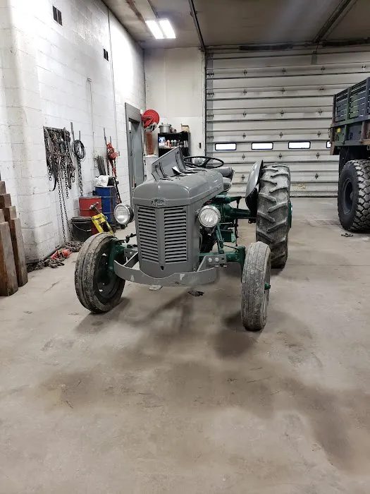 Heavy Truck & Equipment Repair 4