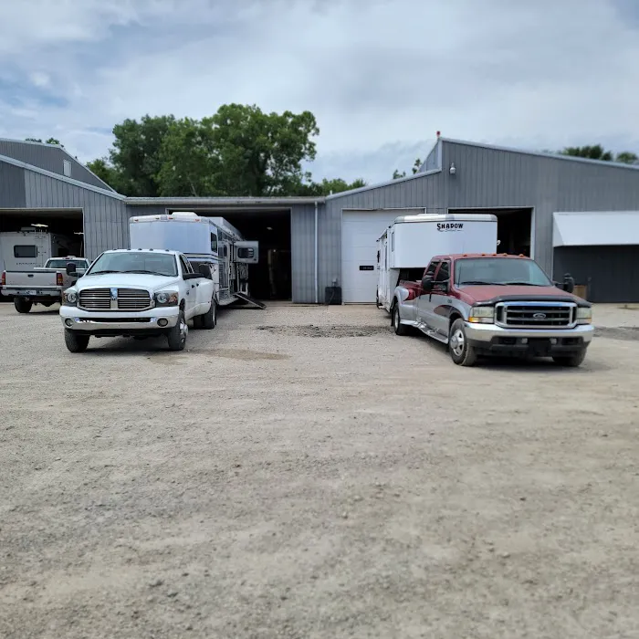 Heavy Truck & Equipment Repair 9