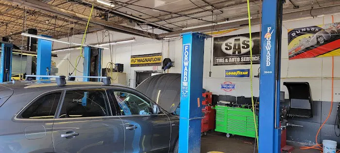 SAS Tire and Auto Technet Professionals 7