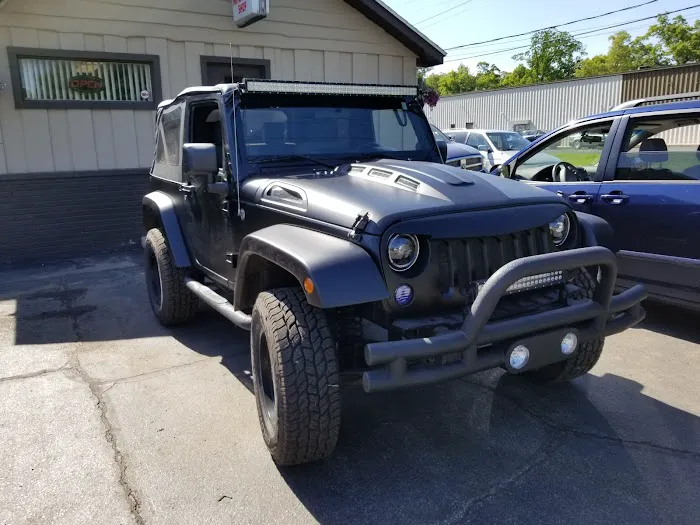 Rick's Auto Body Shop 9