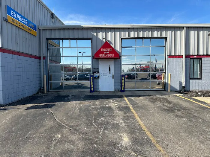 NewGen Chrysler Dodge Jeep Ram of Clinton Service Center 6