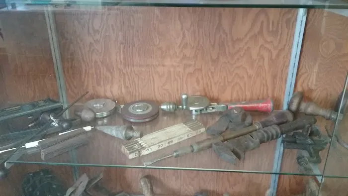 G & G Glass Inc. 2