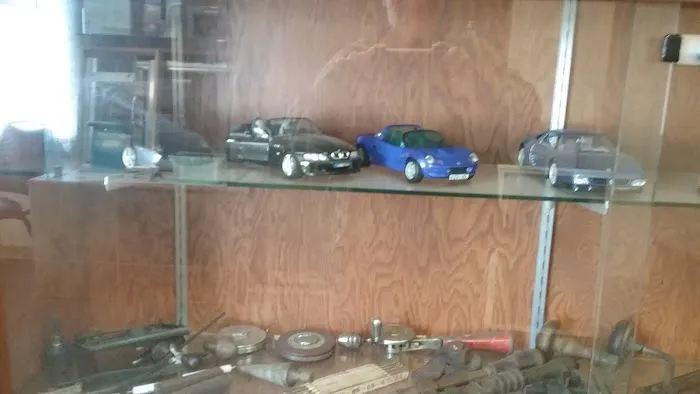 G & G Glass Inc. 5