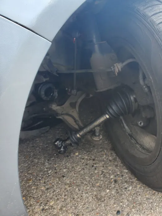 CHET'S AUTO SERVICE 1