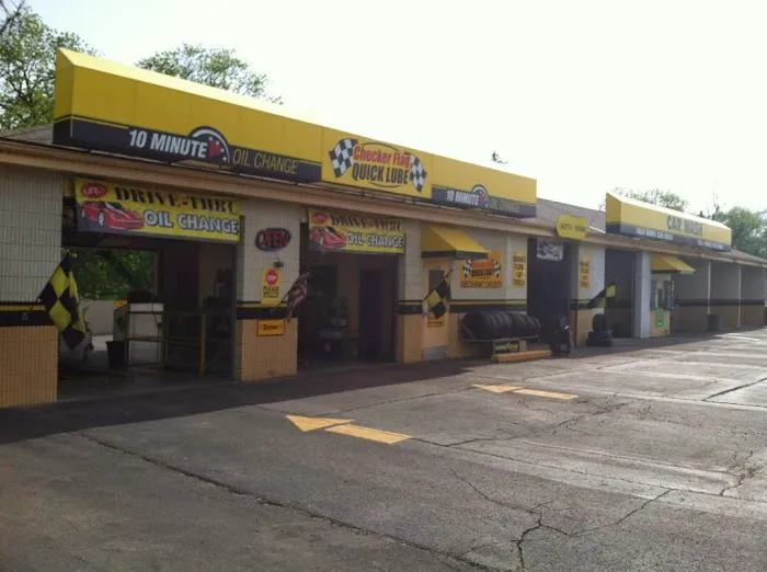 Checker Flag-Quick Lube 5