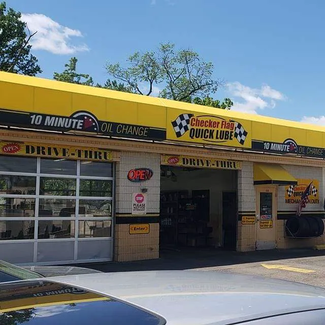 Checker Flag-Quick Lube 0