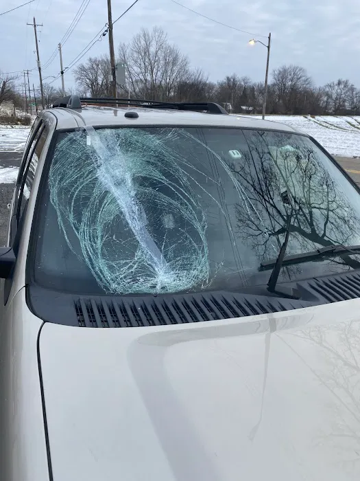 Dave's Auto Glass 4