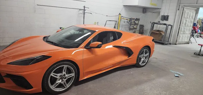 Red's Body Works 8