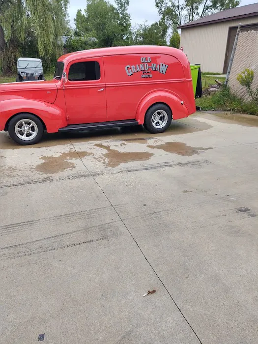 Red's Body Works 6