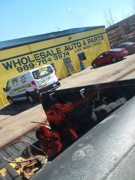 Breakers Truck & Auto Parts 4