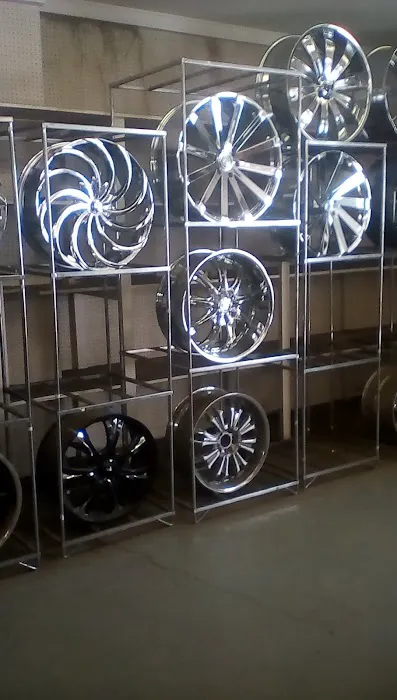 Saginaw Wheels & Deals 0