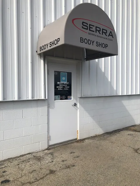 Serra Saginaw Collision Center 4