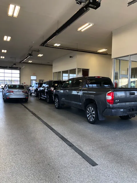 Serra Toyota Saginaw - Service 5