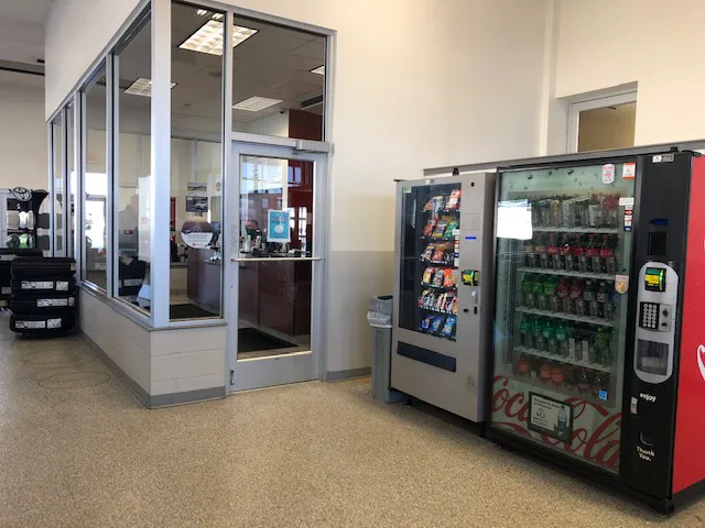 Serra Toyota Saginaw - Service 2