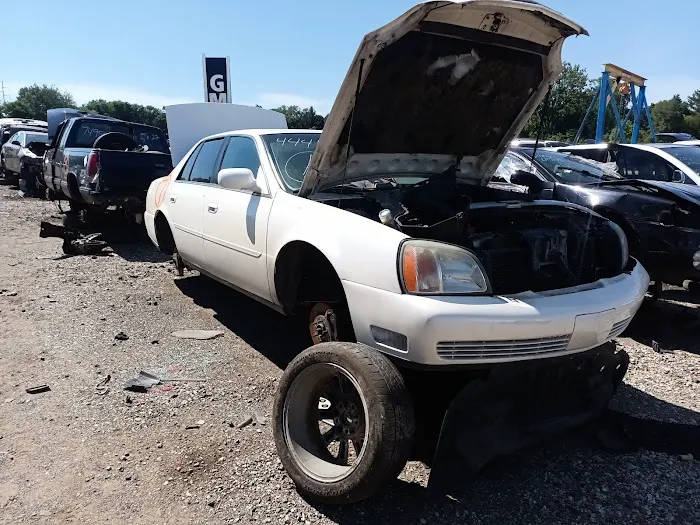 Lucky’s Self Serve Auto Parts 7